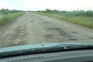 Gaten in het Roemeense wegdek