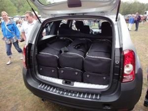 dacia duster-tassen set