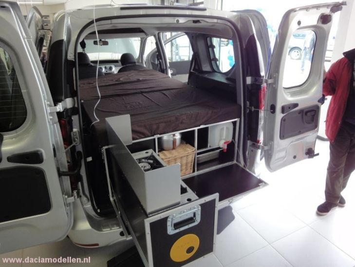 Slapen in je Dacia Dokker