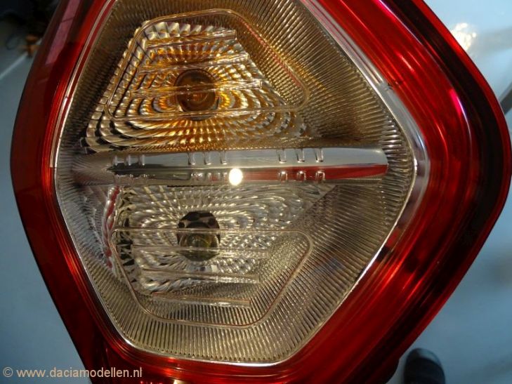 Achteruitrijlamp zowel links als rechts