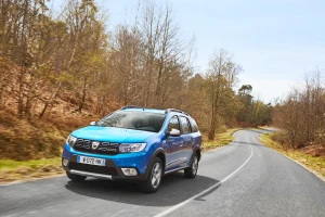 Logan MCV Stepway 2017